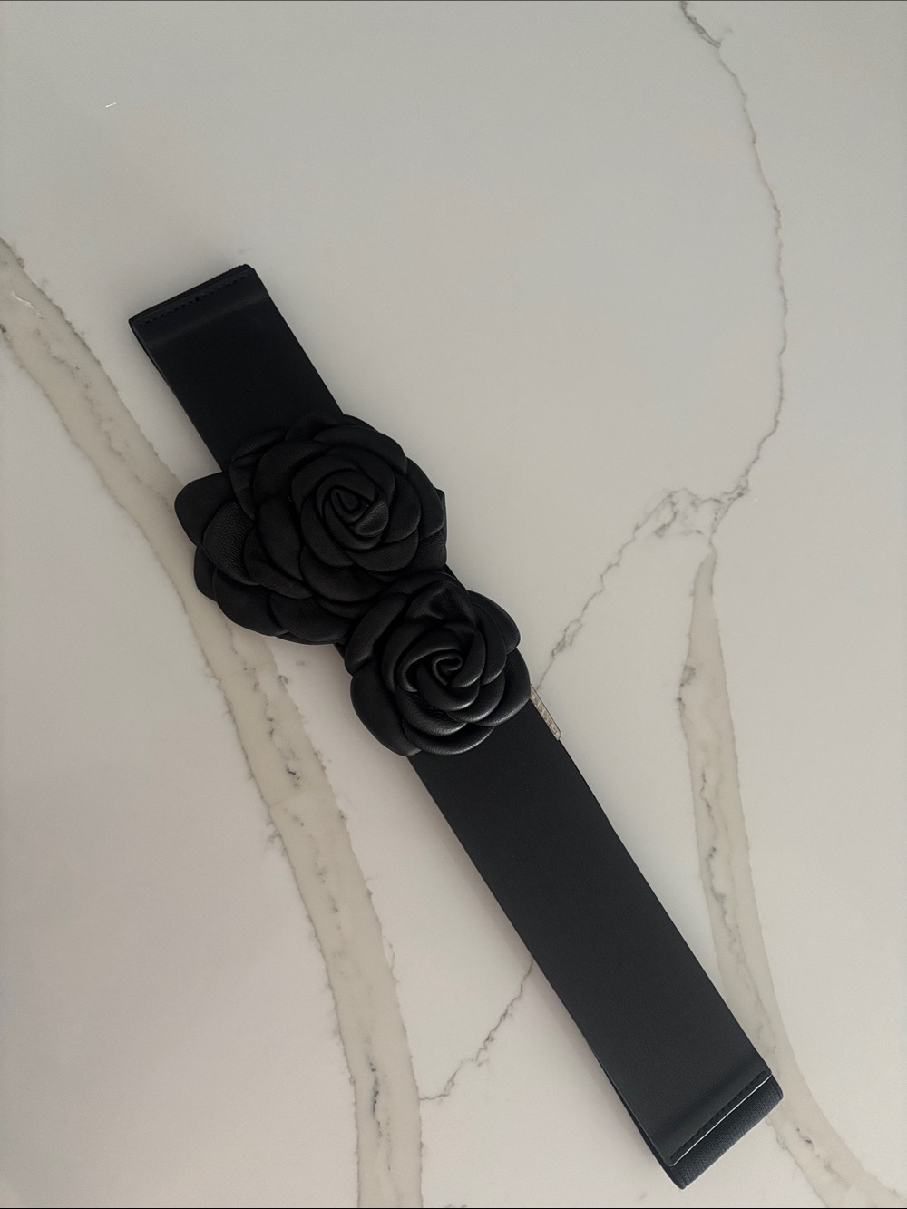 White House Black Market Black Floral Stretch Waist Belt